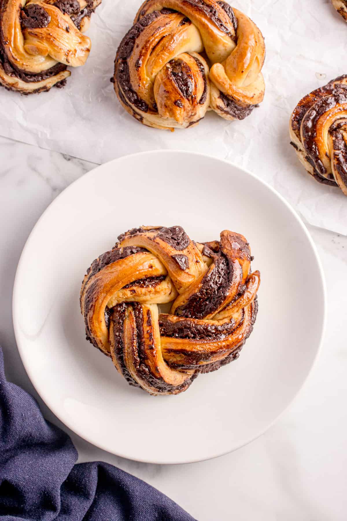 Chocolate babka buns