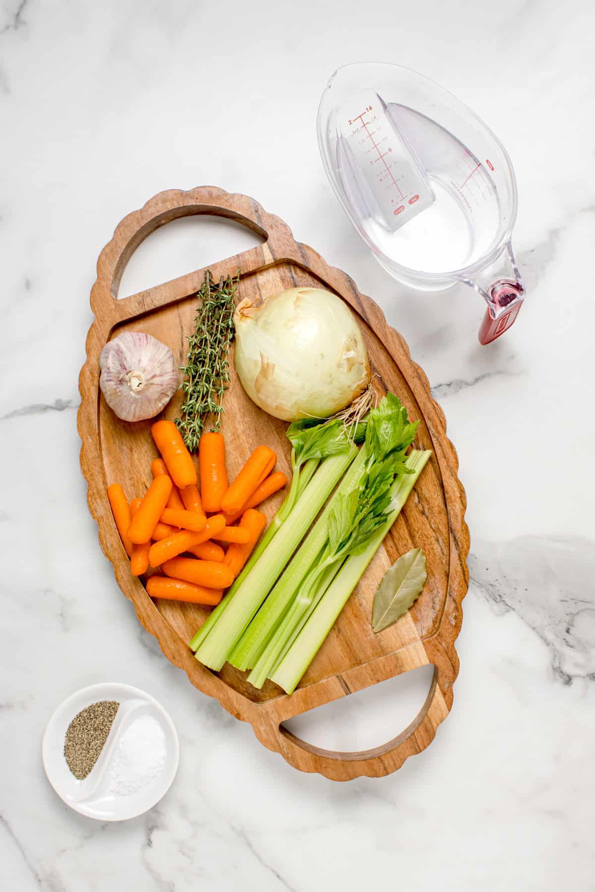 Ingredients for this Slow Cooker Vegetable soup recipe. 